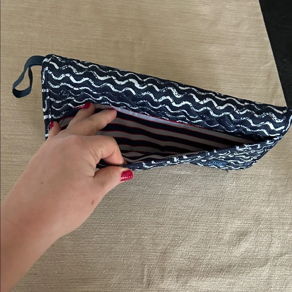 LUG Tango Travel Wallet Navy Blue‎ White Waves Nautical